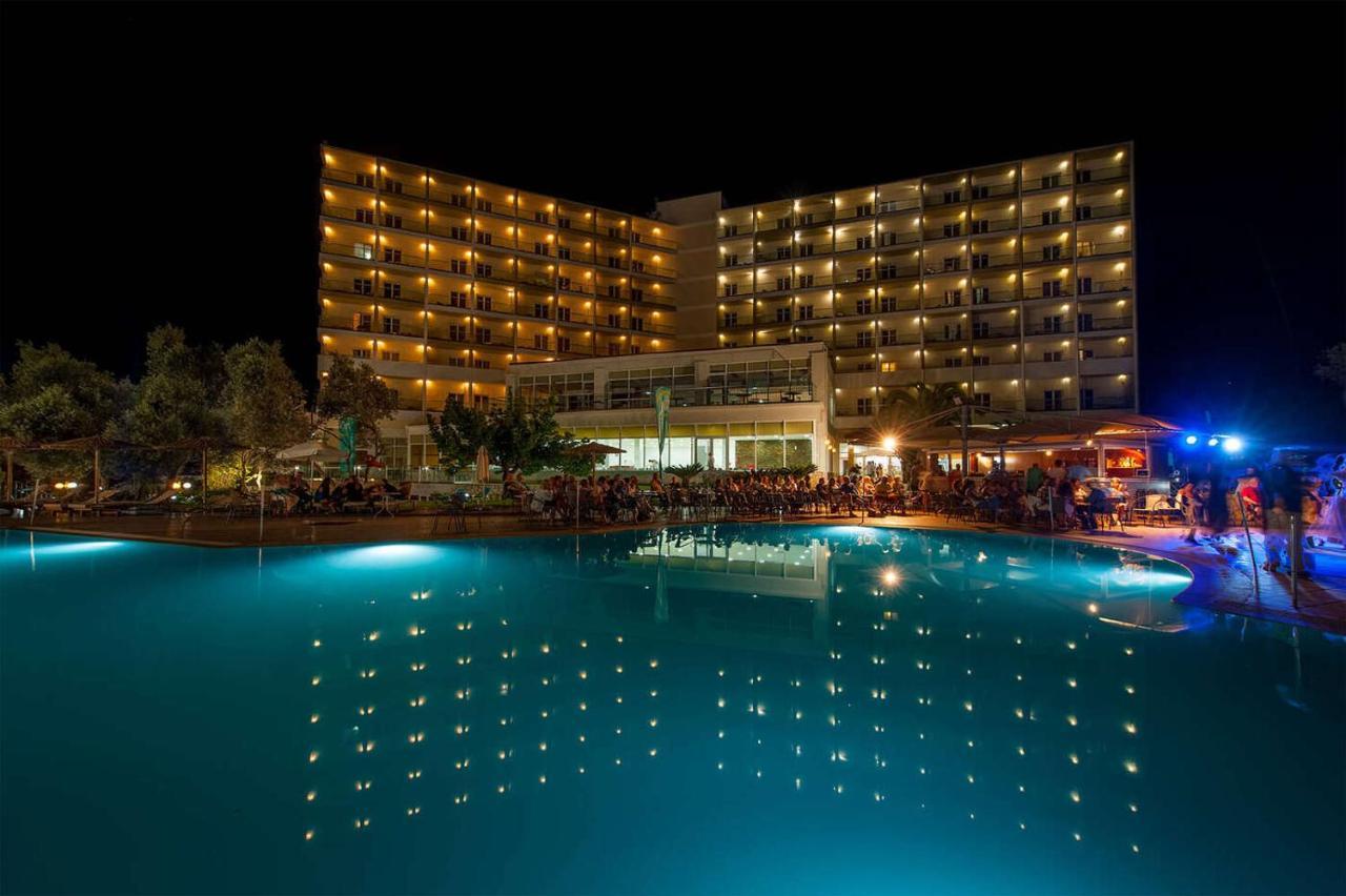 Evia Riviera Resort Amarynthos Exterior photo